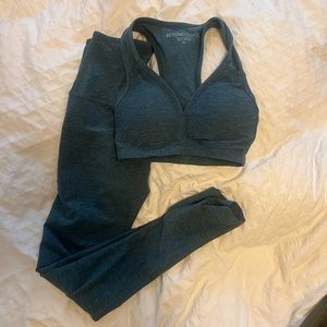 Beyond yoga set top XS Bottoms S